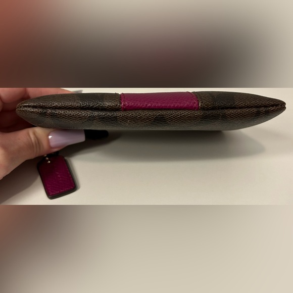 Authentic Coach Corner Zip Wristlet In Brown Signature Canvas with Magenta Strip - Picture 7 of 12